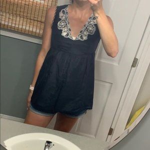 Banana Republic Womens Empire Waist Embroidered Top Sleeveless Black Size 2
